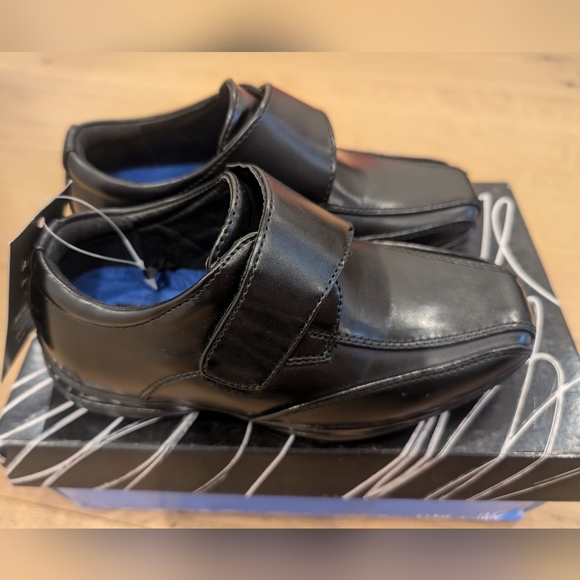 Brand new Max&Jake boys dress shoes - Picture 2 of 6